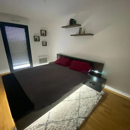 Apartment Superbe Avec Vue Panoramique, A Proximite Et Aeroport *